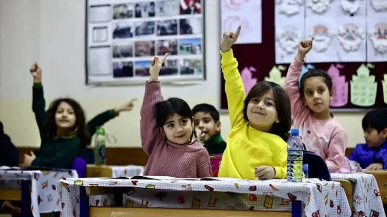Dijital detoks ve MEBİ modeli: Yeni Nesil Eğitimde"ekran" dengesi nasıl sağlanacak