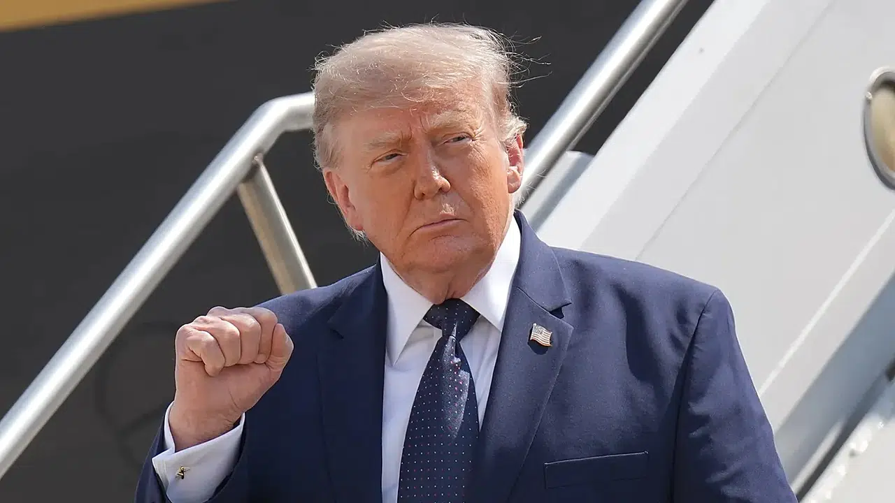 Trump’tan İran’a yeni tehdit: “Kazma Dağı bölgesini çok yakında vuracağız”