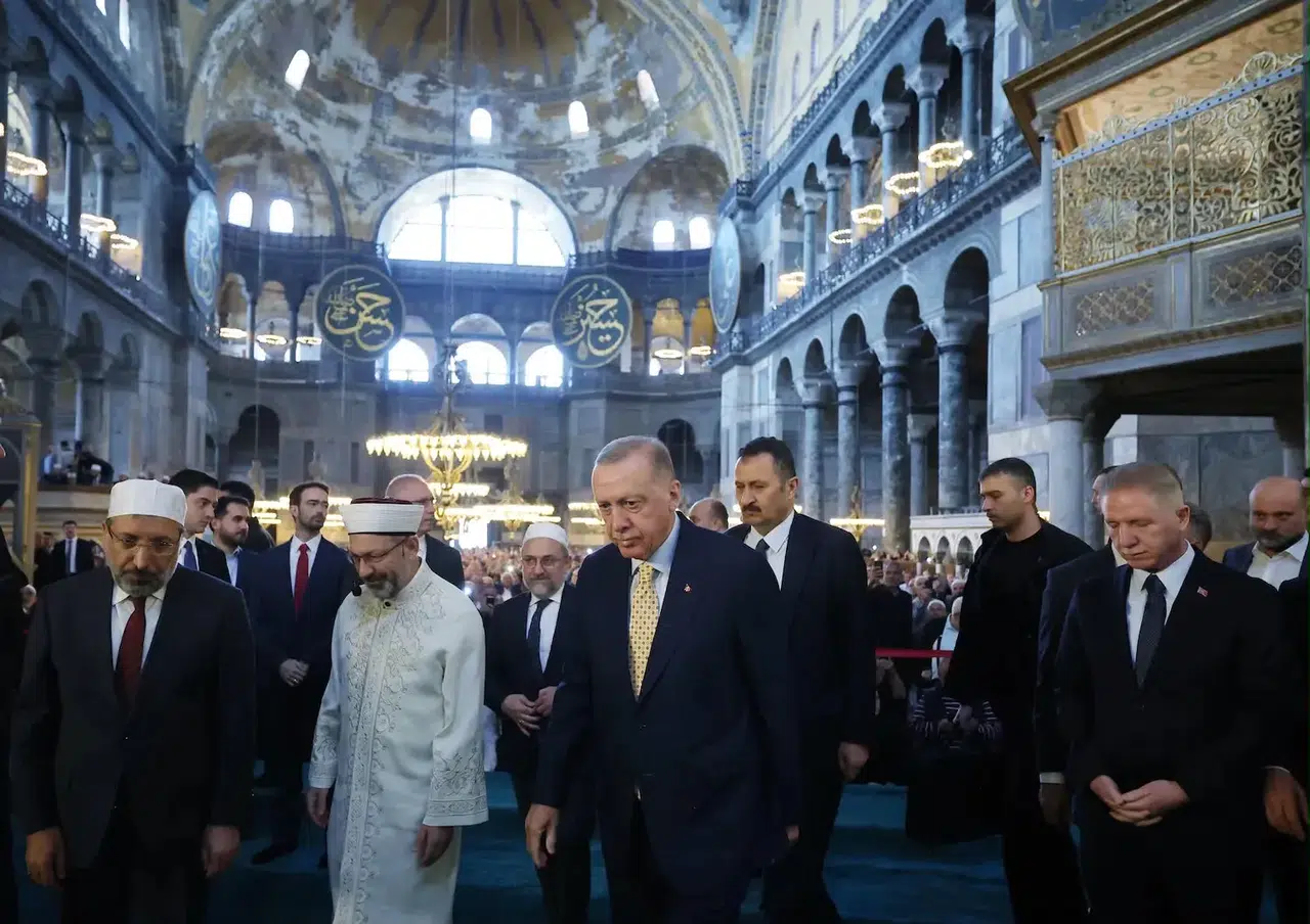 Cumhurbaşkanı Erdoğan: "Ayasofya ebediyete kadar ezan sesleriyle süslenecek"