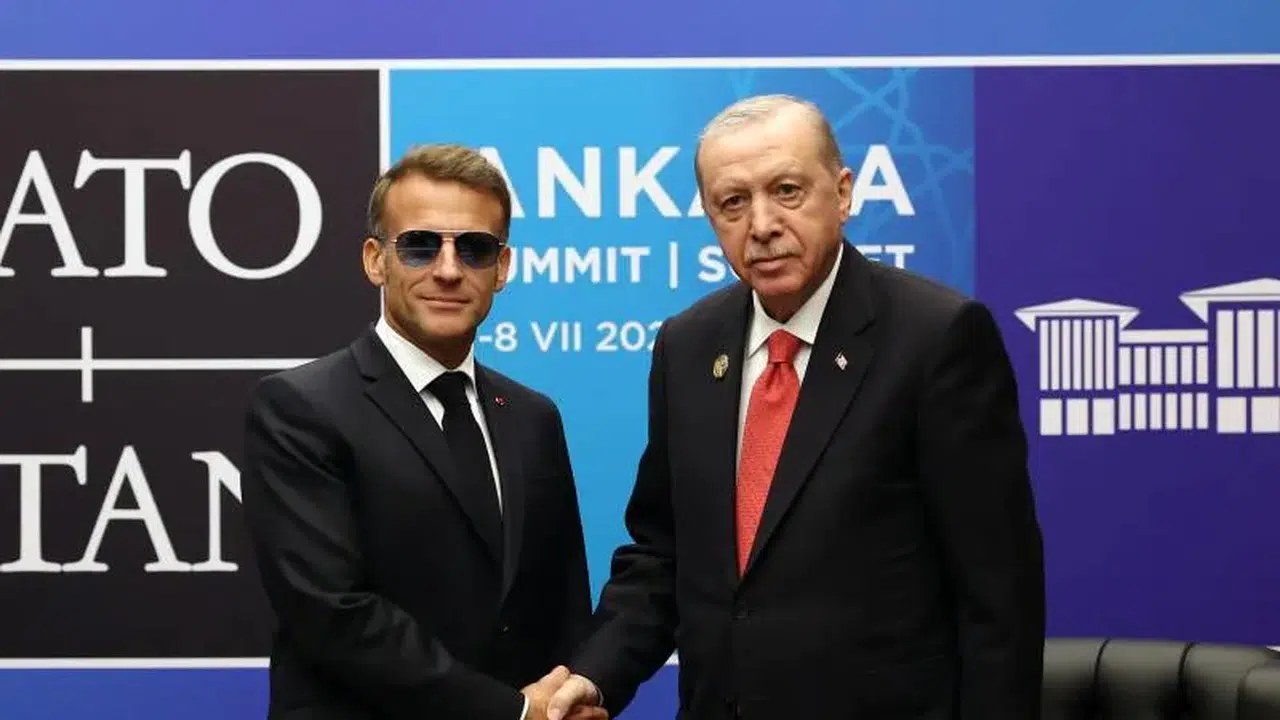 Cumhurbaşkanı Erdoğan, Fransa Cumhurbaşkanı Macron ile görüştü