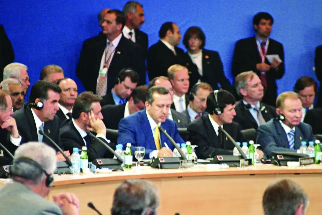 İstanbul 2004: NATO’nun dönüşüm zirvesi ve Türkiye’nin stratejik rolü