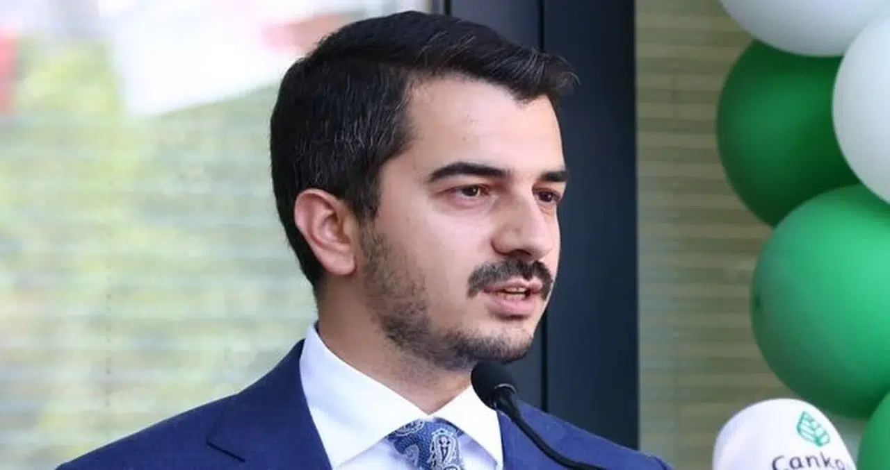 Çankaya Belediye Başkanı Güner havalimanında gözaltına alındı