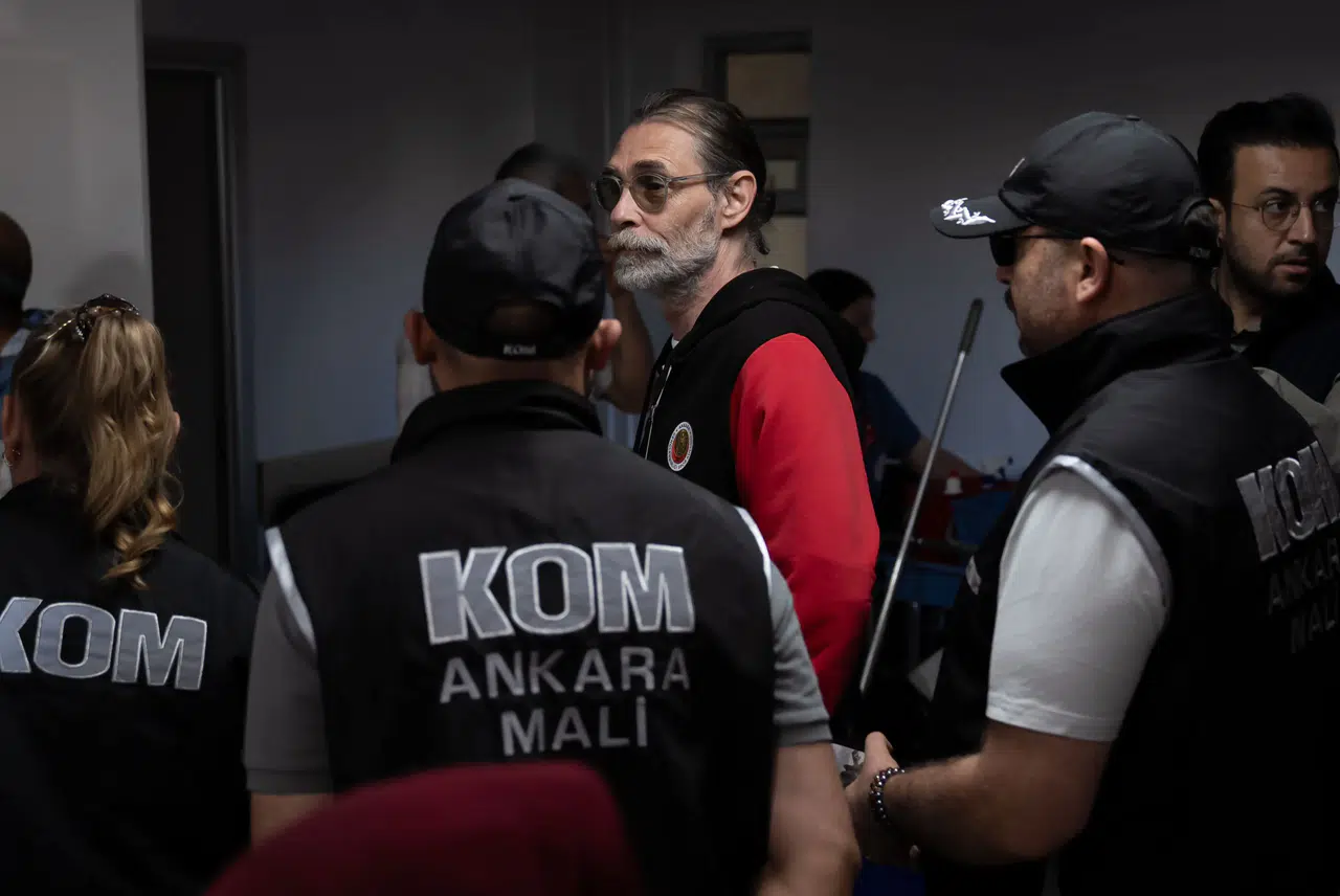 Etimesgut Belediyesine yolsuzluk soruşturması: Belediye Başkanı Erdal Beşikçioğlu gözaltında