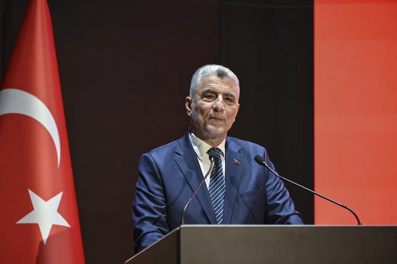 Bakan Bolat: “Otomotiv sektörü Türkiye’nin imalat sanayisinin dünya arenasındaki yüz akı”