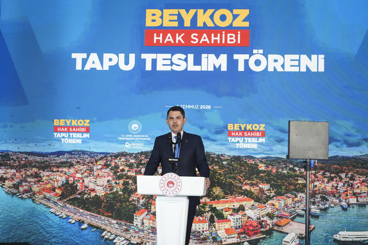 Bakan Kurum: "Beykoz’da 1071 hak sahibini tapusuyla buluşturduk"
