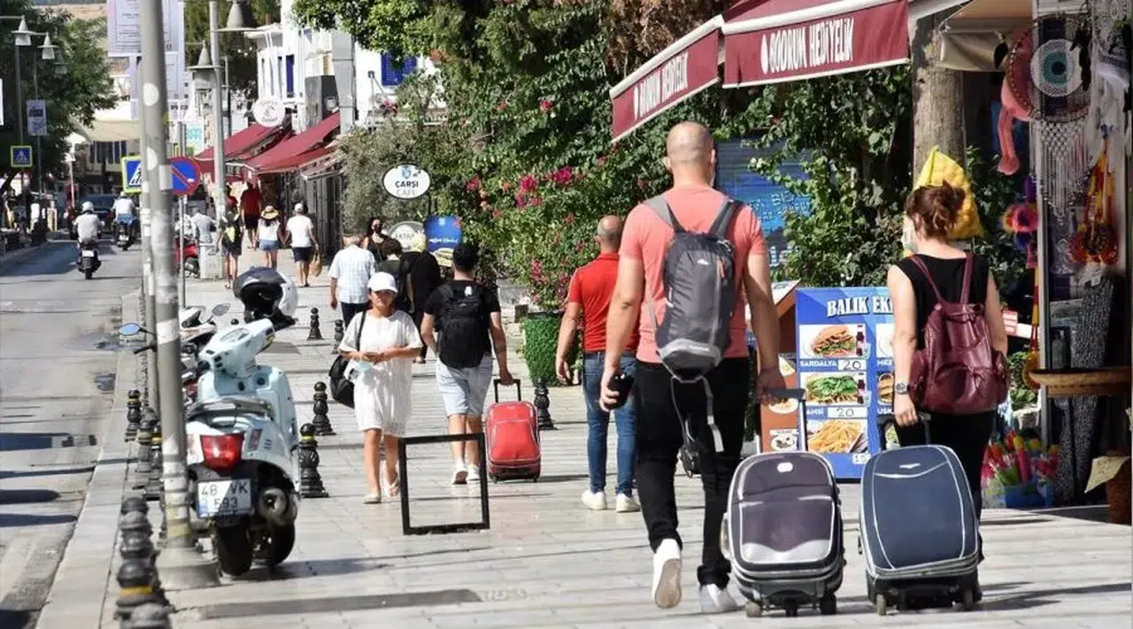 Yerli turistler ilk çeyrekte aile ziyareti ve tatile 83,3 milyar lira harcadı