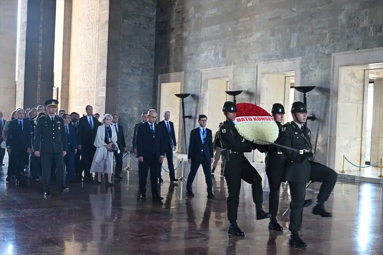 NATO Daimi Temsilcileri Anıtkabir’i ziyaret etti