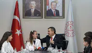 Milli Eğitim Bakanı Tekin, koltuğunu 5. sınıf öğrencisi Defne Bayraktaroğlu'na devretti