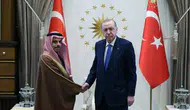 Cumhurbaşkanı Erdoğan, Suudi Arabistan Dışişleri Bakanı bin Ferhan ile bir araya geldi