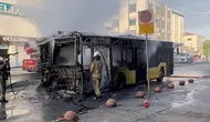 Ümraniye’de İETT otobüsünde yangın: Alevler aracı sardı