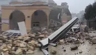 Şanlıurfa Birecik’te fırtına ve dolu: Caminin minaresi yıkıldı