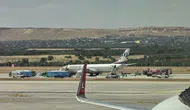 Stuttgart-Gaziantep seferini yapan uçakta lastik patladı