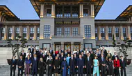 Cumhurbaşkanı Erdoğan ve Emine Erdoğan’dan NATO liderleri onuruna resmi akşam yemeği
