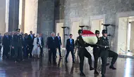 NATO Daimi Temsilcileri Anıtkabir’i ziyaret etti