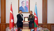 Azerbaycan Savunma Bakanı Hasanov, Baykar Yönetim Kurulu Başkanı Selçuk Bayraktar’ı kabul etti