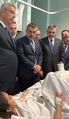 Bakanlar Kahramanmaraş’ta yaralıları hastanede ziyaret etti
