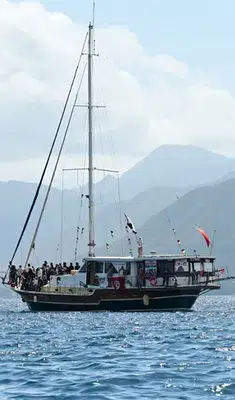 İsrail’den Küresel Sumud Filosu’na uluslararası sularda saldırı: 100 kişinin alıkonulduğu bildirildi