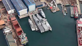 36 knot süratli Katar hücumbotu Tuzla’da suya indirildi