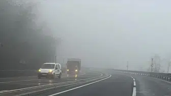 D-100 kara yolunun Bolu Dağı kesiminde sağanak ve sis etkisini gösterdi