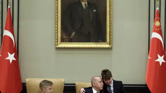 Cumhurbaşkanı Erdoğan Külliye’de çocukları kabul etti