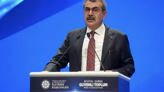 Bakan Tekin: “Teknolojiyi mahkum etmek değil, güvenli bir istikamete kavuşturmak niyetindeyiz”