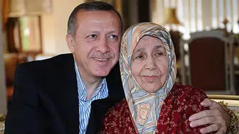 Cumhurbaşkanı Erdoğan’dan Anneler Günü mesajı: “Türkiye Yüzyılı annelerin emeğiyle yükselecek”