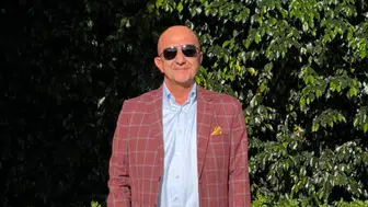 Eski Bakan’ın kardeşi ofisinde yaralı bulundu