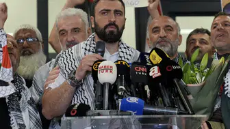 Küresel Sumud Filosu aktivistleri İstanbul’da çiçeklerle karşılandı: “Yılmadık, yılmayacağız”