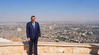 Bakan Çiftçi, Kasyun Dağı’ndan Şam’ı seyretti