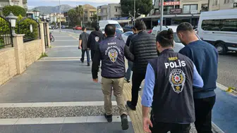 Dolandırıcılık şebekelerine büyük darbe: 17 ilde operasyon, 261 tutuklama