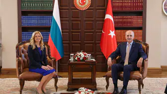 TBMM Başkanı Kurtulmuş, Bulgaristan Ulusal Meclisi Başkanı Dotsova ile bir araya geldi