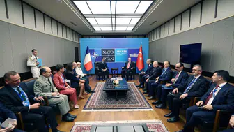 Cumhurbaşkanı Erdoğan, NATO Zirvesi’nde liderlerle peş peşe görüştü