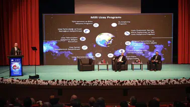 Mersin’de “Milli Teknoloji Zirvesi”ne gençlerden yoğun ilgi