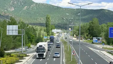 D-100’ün Çankırı geçişinde ağır tonajlı araçlara bayram tedbiri