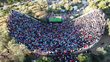 Antalya’da milli maç heyecanı antik tiyatroda yaşandı