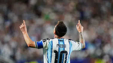Dünya Kupası’nda tarihi gece: Messi rekora ortak oldu