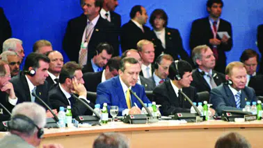 İstanbul 2004: NATO’nun dönüşüm zirvesi ve Türkiye’nin stratejik rolü