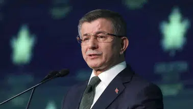 Ahmet Davutoğlu siyasetten çekildiğini açıkladı