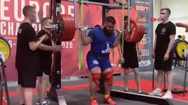 CANLI YAYINDA DİZLERİ KIRILDI