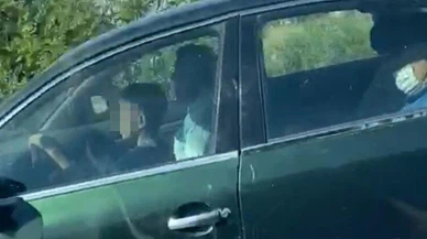 Aksaray'da küçük yaştaki çocuk otomobil kullanırken görüntülendi