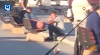 Bankta uyuyan adamın cüzdanını çalmaya çalıştı