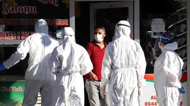 Karantinada olması gereken çiğ köfteci satış yaparken yakalandı