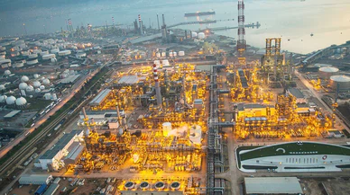 Tüpraş Türk Lirası'na saldırıyor