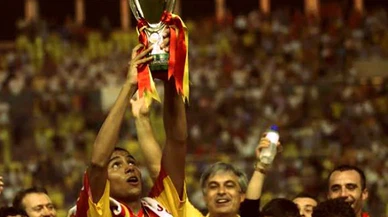 Galatasaray, Süper Kupa zaferini Jardel'in fotoğrafıyla kutladı