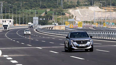 Kuzey Marmara Otoyolu'nun Gebze-İzmit etabı açıldı