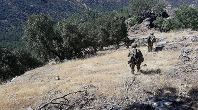 Irak'ın kuzeyinde terör örgütü PKK'ya ait silah ve mühimmat ele geçirildi