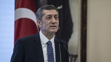 Milli Eğitim Bakanı Selçuk: Uzaktan eğitim bir mecburiyet
