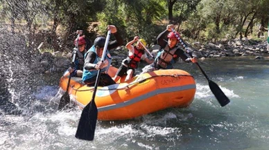 Beytüşşebap'taki rafting yarışması sona erdi