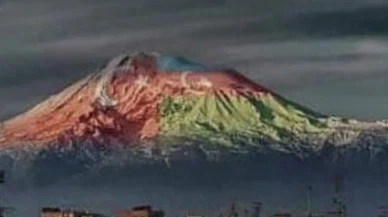 Ağrı Dağı'na Türk ve Azerbaycan bayrağı