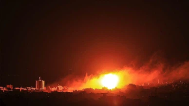 Depremin ardından doğal gaz boru hattı patladı!